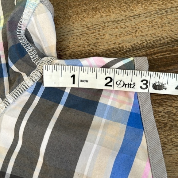 Lululemon Run Speed Short in Rad Plaid Lullaby Reflective / Ambient Grey, 4 - Picture 5 of 16